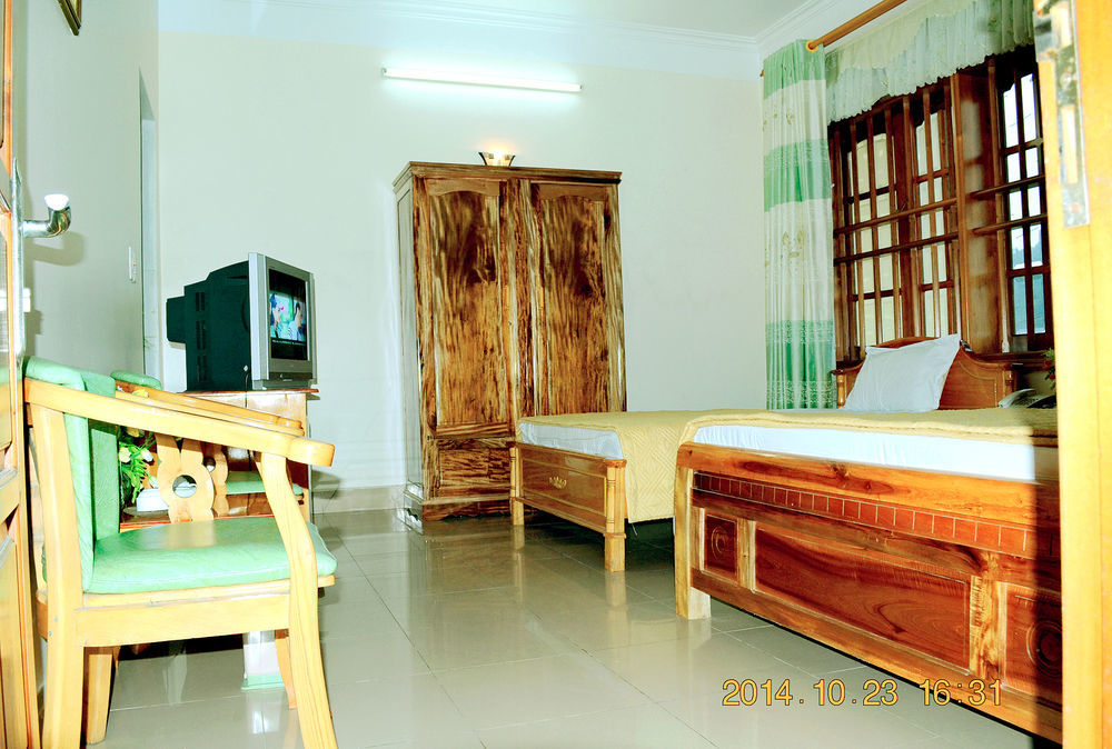 Hoang Ngoc Hotel Dong Khe Sau Eksteriør billede