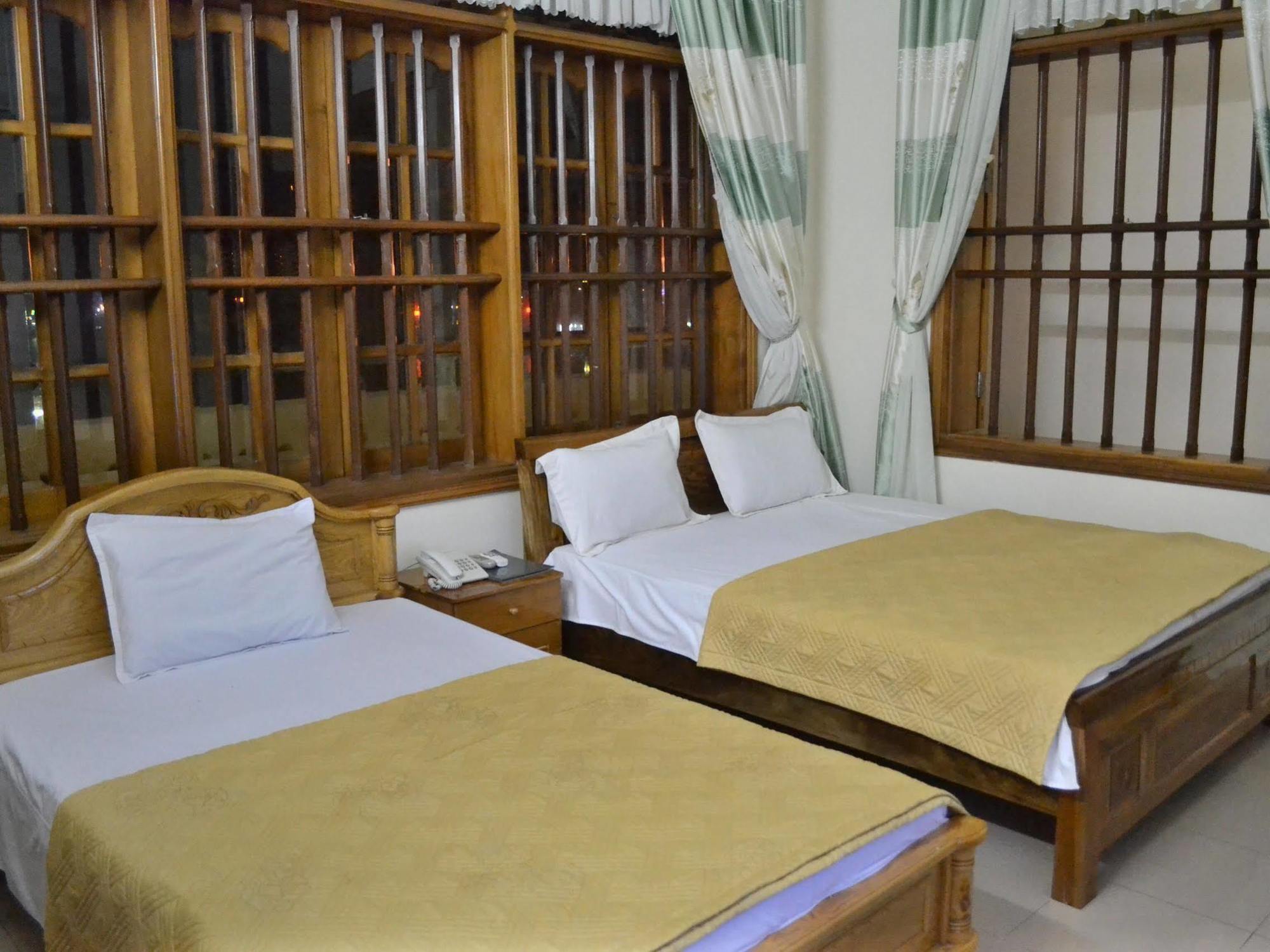 Hoang Ngoc Hotel Dong Khe Sau Eksteriør billede